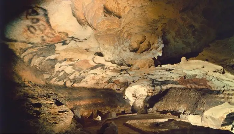 caves-at-lascaux